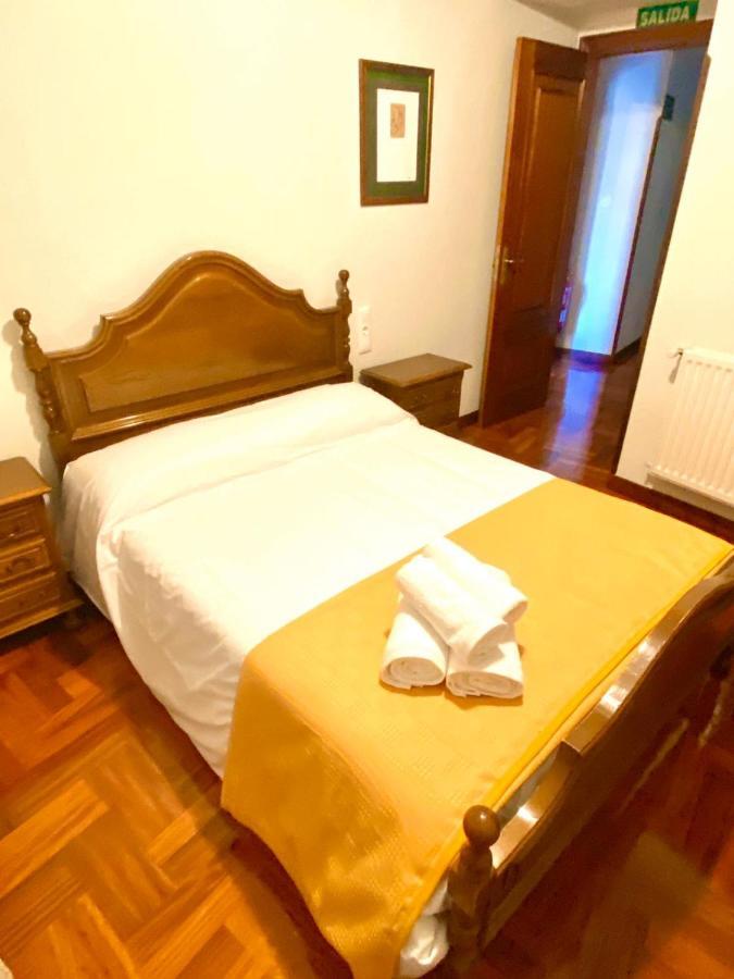 Hostal Cristina Estella Esterno foto